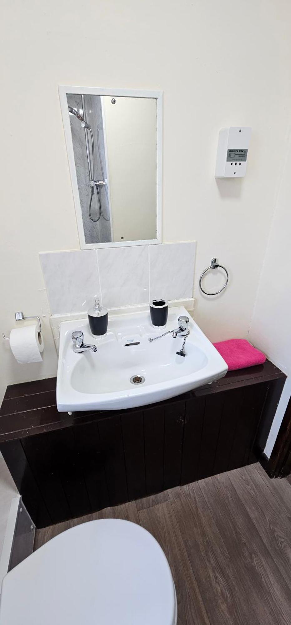 No 4 Trelawney Apartment - Onsite Bar - Restaurant - Horse Riding Menheniot Экстерьер фото